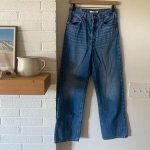 Levi’s Ribcage Straight Ankle size 27
